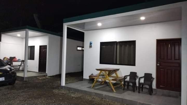 Bari Campings Resort Puerto Viejo de Talamanca Екстер'єр фото